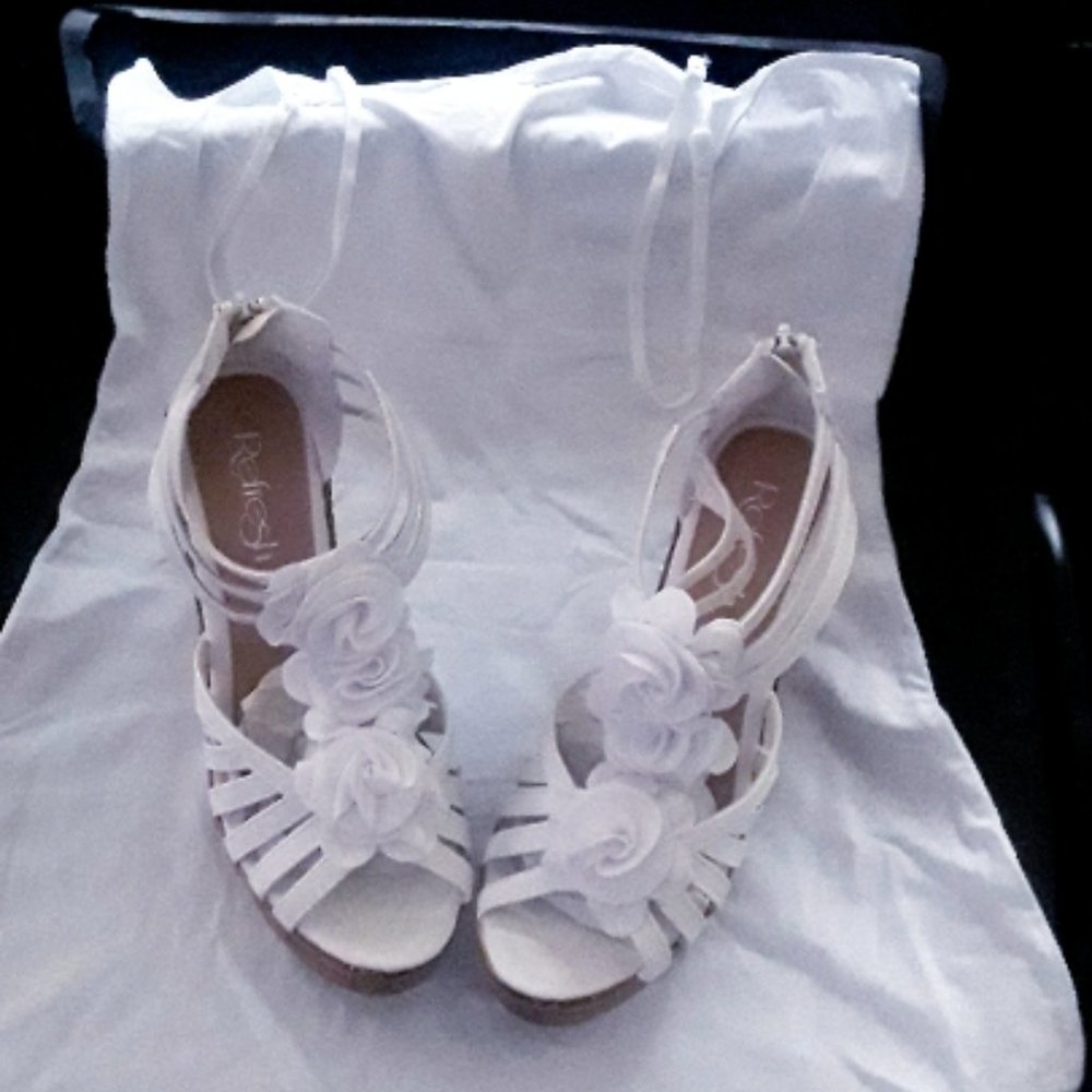 Wedges (NOT PART OF 2 FOR $15) LAST PAIR